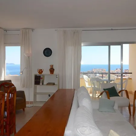 Apartment Puig Padro 6 1-4 *