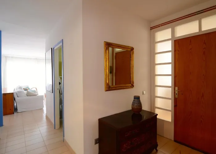 Puig Padro 6 1-4 L' Escala